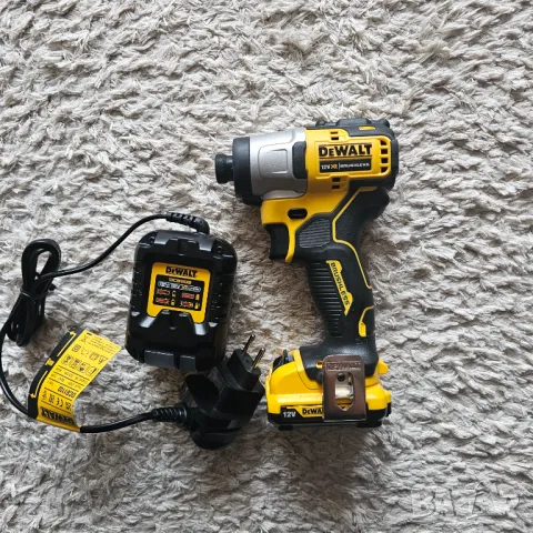 Dewalt dcf801, 12V безчетков импакт + батерия и зарядно, снимка 1 - Винтоверти - 48267097