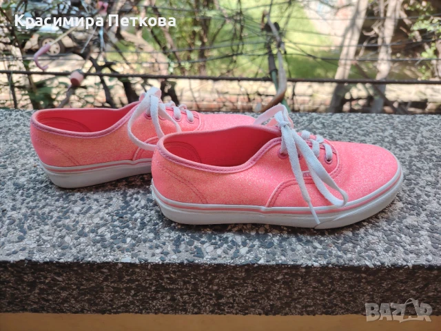 Нови детски блестящи гуменки Vans номер 34, снимка 3 - Детски маратонки - 50560086