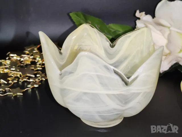 Много красива купичка/ бонбониера/Ръчна изработка и млечни преливащи цветове., снимка 3 - Чинии - 48826665