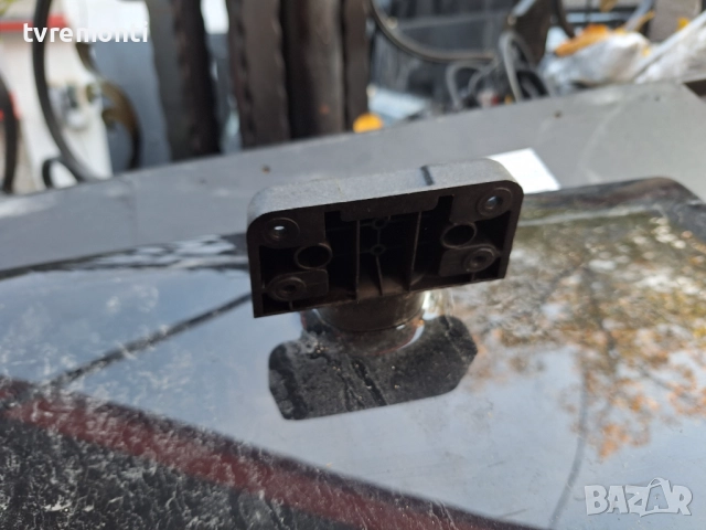оригинална стойка телевизор JVC Модел LT-32VH42, снимка 2 - Стойки, 3D очила, аксесоари - 52155173