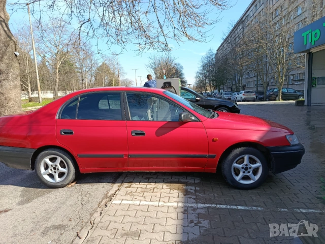 Продава Тойота Карина , снимка 8 - Автомобили и джипове - 53658643