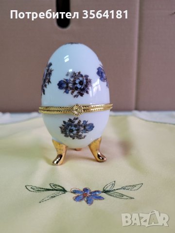 Порцеланова кутийка яйце, снимка 1 - Колекции - 40338545