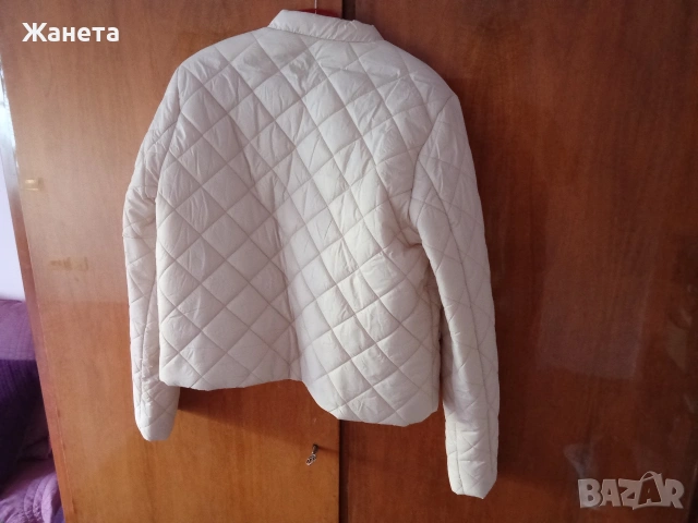 Пролетно яке,леко.