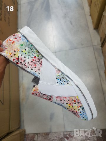 Обувки, снимка 3 - Дамски ежедневни обувки - 41563456