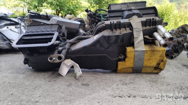 Парно комплект от Ауди А4 Б7 за Audi A4 B7 изпарител пита моторче клапи тръбички 8e1 820 005 j, снимка 10 - Части - 41659820