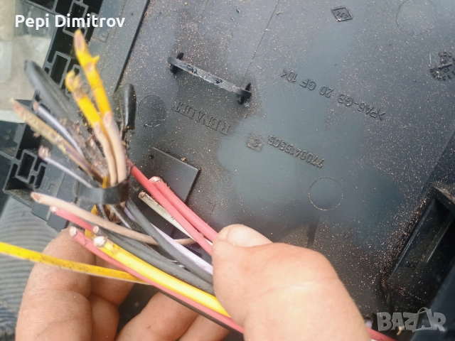 Контролен Модул (Бушонно Табло BSI / BSM ) за Renault Clio - 7700415565, снимка 3 - Части - 51862883