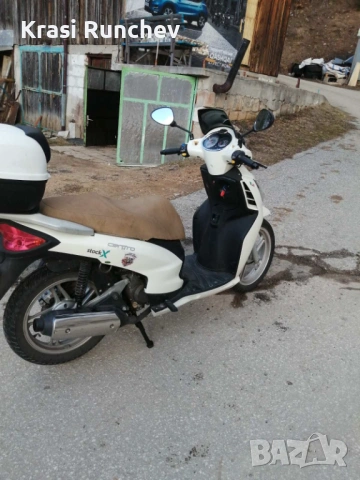 Скутер , снимка 5 - Мотоциклети и мототехника - 53053570