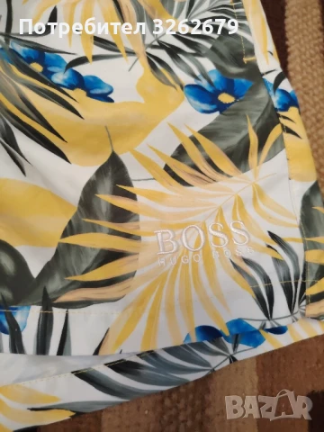 Hugo Boss оригинални бански размер L, снимка 3 - Спортни дрехи, екипи - 51090682
