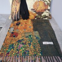 Кашмирен шал с принт на картина по творби на известни художници в комплект с ръкавици, снимка 6 - Шалове - 34079001