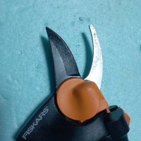 Fiskars ножица с въртяща се дръжка, снимка 3 - Градински инструменти - 44245651