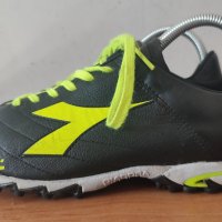 Diadora. Футболни обувки, стоножки. 39, снимка 1 - Футбол - 35927184