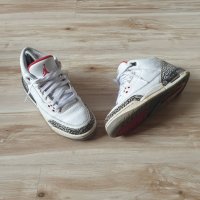 Оригинални кецове Nike Air Jordan 3 Retro White Cement (GS), снимка 3 - Кецове - 40080043