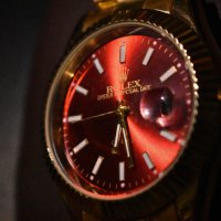 Rolex Oyster Perpetual Date Quartz - Златно с Червено, снимка 4 - Мъжки - 42369027