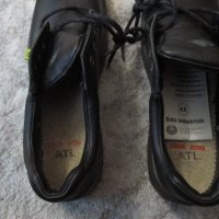 Продавам работни обувки Бата №48 със стоманена капачка и подметка., снимка 1 - Други - 41797225