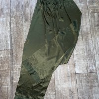 Разкошен широк сатенен зелен панталон висока талия XL размер , снимка 2 - Панталони - 41060475