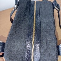 Черна чанта DKNY , снимка 3 - Чанти - 40448645