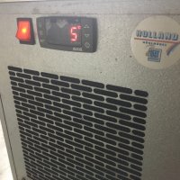Охладителен ,хладилен шкаф до 3 градуса, снимка 4 - Хладилни витрини и фризери - 41973643