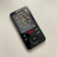 ✅ Sony 🔝 Walkman NWZ-E436F  4 GB , снимка 1 - MP3 и MP4 плеъри - 44705960