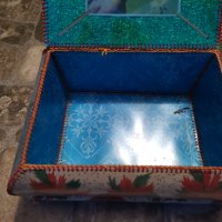 Интересна Стара кутия за бижута, снимка 3 - Антикварни и старинни предмети - 35960862