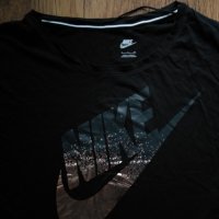 Nike Women's Signal Metallic T-Shirt - страхотна дамска тениска КАТО НОВ, снимка 6 - Тениски - 35733797