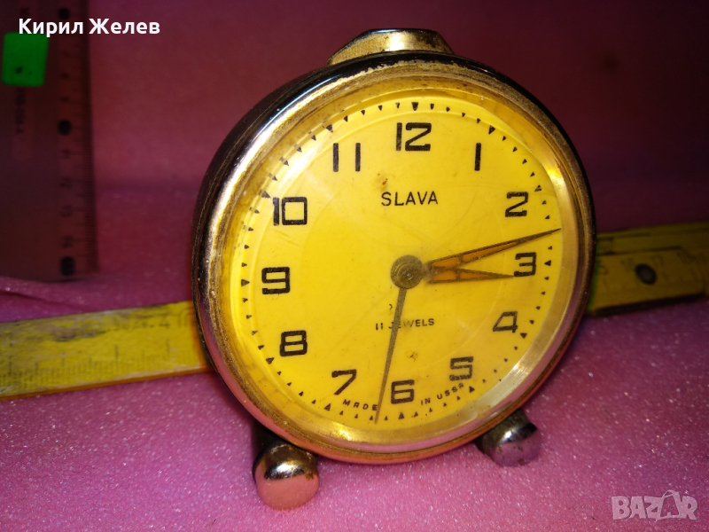 SLAVA MADE in USSR Стар КОЛЕКЦИОНЕРСКИ РУСКИ БУДИЛНИК МЕХАНИЧЕН НАСТОЛЕН ЧАСОВНИК СЛАВА СССР 30775, снимка 1