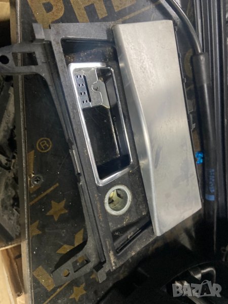 Пепелник мерцедес ц класа w204 и хром контейнер пепелник пакет пушачи, снимка 1