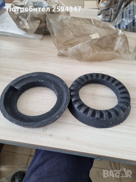 DAEWOO LEGANZA 1998-2002г ТАМПОН ПРЕДНИ ПРУЖИНИ ГОРНИ GM, снимка 1