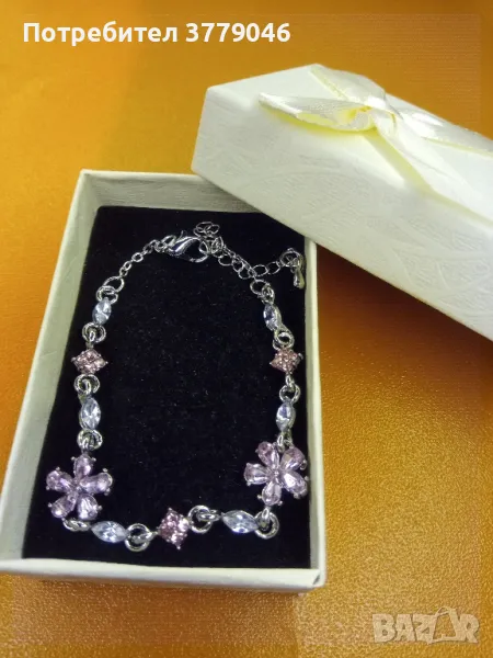 Гривна с кристали , снимка 1
