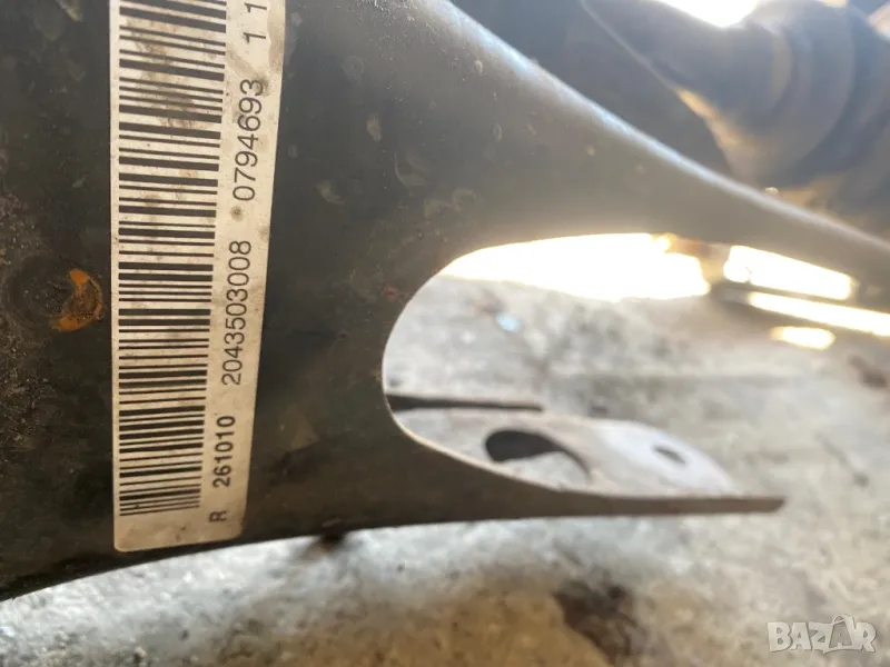 Заден носач Мерцедес Бенц Ц класа W204 , снимка 1