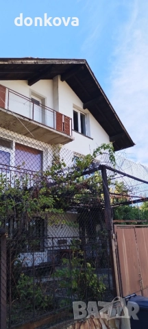 масивна двуетажна къща в гр Перник Байкушева махала., снимка 3 - Къщи - 51554580