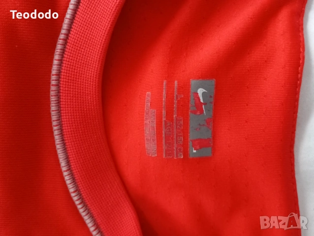 Суичъри за спорт Craft и Makron и блуза Nike , снимка 10 - Детски анцузи и суичери - 45983863