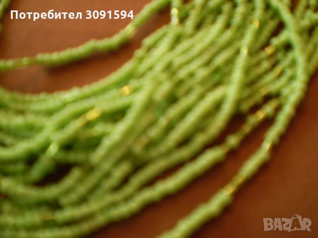 Красиво  Зелено Мъниста колие, снимка 3 - Колиета, медальони, синджири - 34084679