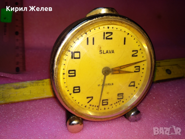 SLAVA MADE in USSR Стар КОЛЕКЦИОНЕРСКИ РУСКИ БУДИЛНИК МЕХАНИЧЕН НАСТОЛЕН ЧАСОВНИК СЛАВА СССР 30775