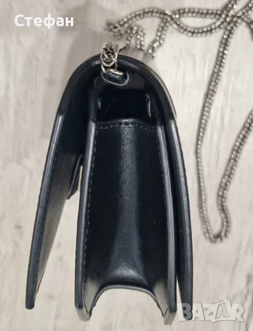 Оригинална Givenchy черна кожена чанта с верига и сребърна закопчалка – Made in Italy, снимка 15 - Чанти - 55768471
