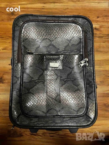 Стилен куфар BOSSANA – с колелца и телескопична дръжка