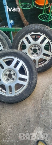 оригинални джанти за голф 4 5 бройки джантите са в перфектно състояние гумите не стават, снимка 2 - Гуми и джанти - 53785411