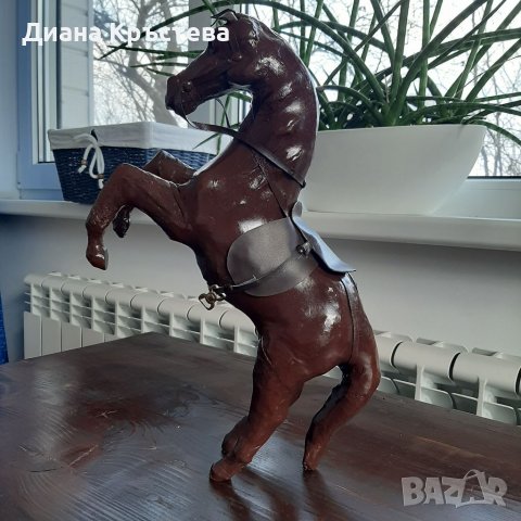 Статуетка кон от кожа, снимка 1 - Декорация за дома - 39665054