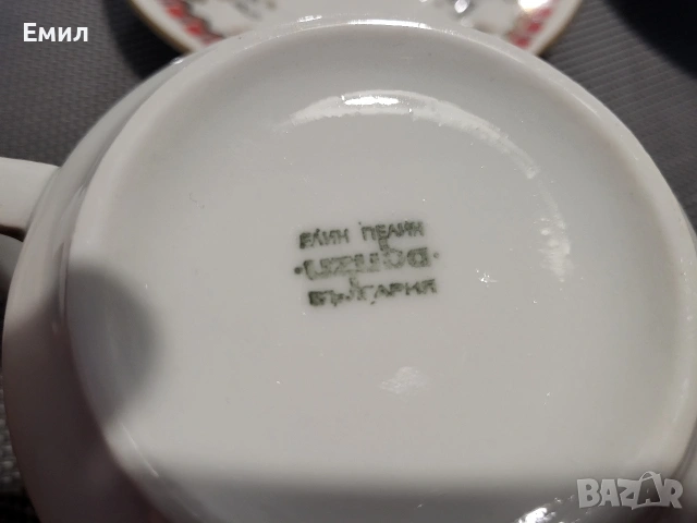 Лот чаши и чинийки ИЗИДА шевица , снимка 2 - Колекции - 53583473