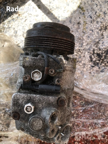 Компресор климатроник BMW E39 2000 г. японски, снимка 2 - Части - 53754670