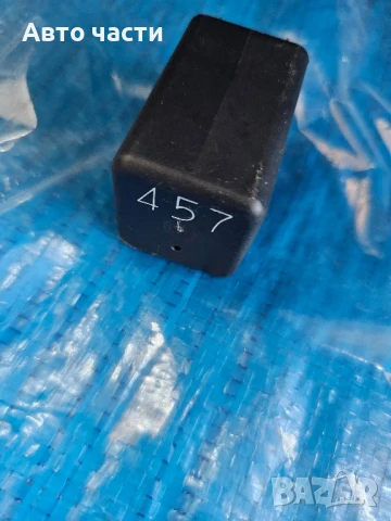 038907281B Оригинални подгревни свещи Audi VW Seat Skoda 9-пиново черно реле 0522120503, снимка 2 - Части - 51296976