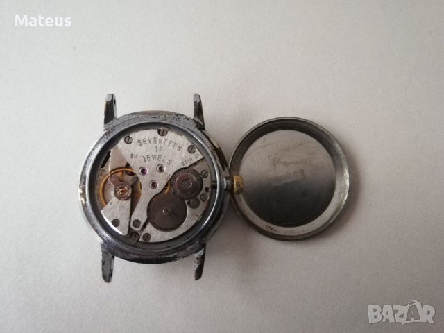 Полет механичен часовник, снимка 7 - Антикварни и старинни предмети - 40452326