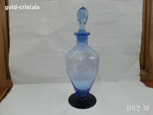 Ретро стъклена гарафа