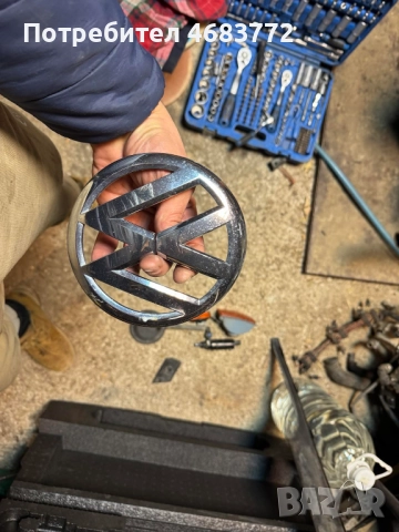 Предна емблема на Фолксваген Тигуан Vw Tiguan само за 50лв. 561853600, снимка 2 - Части - 52804480