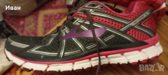 Brooks дамски маратонки , снимка 5 - Маратонки - 56140733