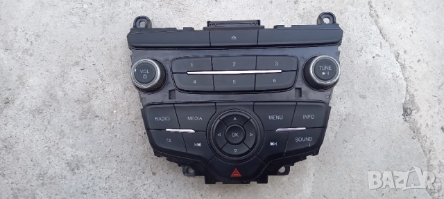 Панел за радио Ford Focus III