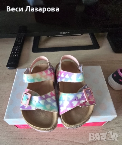 Продавам пантофки и сандалки, снимка 5 - Детски пантофи - 52011198