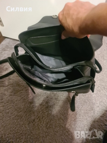 Кожена дамска черна раница, снимка 2 - Други - 52796944