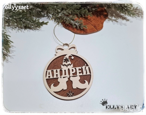 39.	Персонализирани коледни висулки, изработени от два цвята дърво, снимка 2 - Коледни подаръци - 52517796