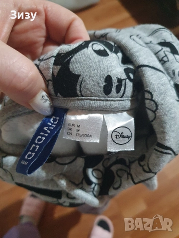 Суичър с качулка на Мики Маус 