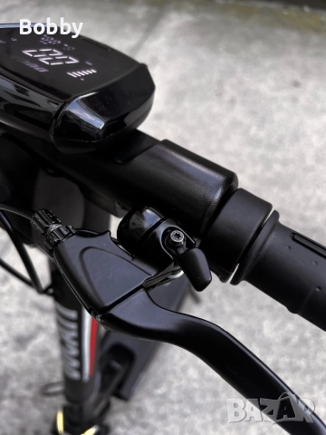 Електрическа тротинетка Ducati Pro 3, снимка 12 - Велосипеди - 52278705